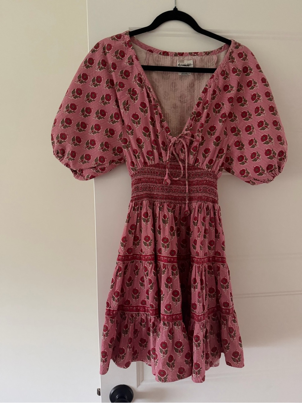 SAYLOR Pink Floral Puff-Sleeve Tiered Mini Dress size Small